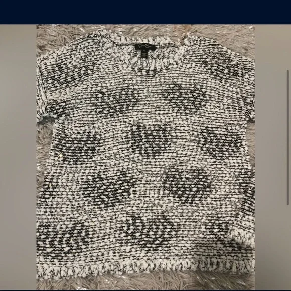 Girls Black and White Sweater - Picture 4 of 9